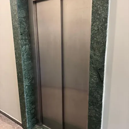 Emerald Luxury 2 Bedroom, 2 Bathroom Lägenhet *