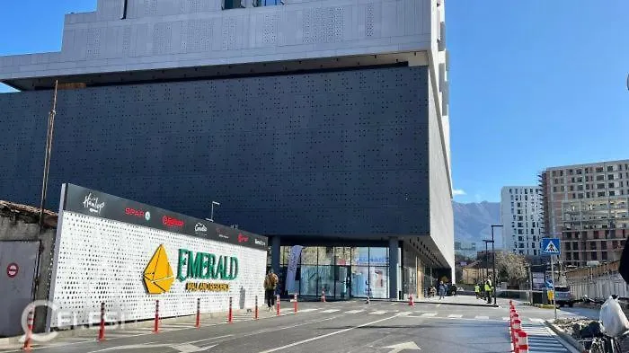 Emerald Luxury 2 Bedroom, 2 Bathroom Апартаменты