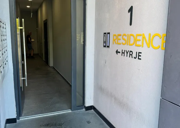 Emerald Luxury 2 Bedroom, 2 Bathroom Апартаменты